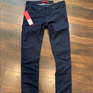 Dark blue Hugo Boss skinny jeans in 30/34. NWT!!